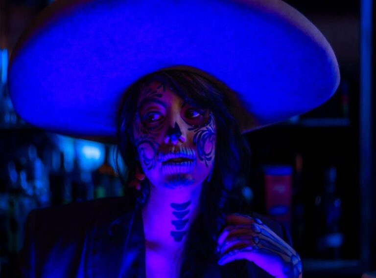 viva max artist name female